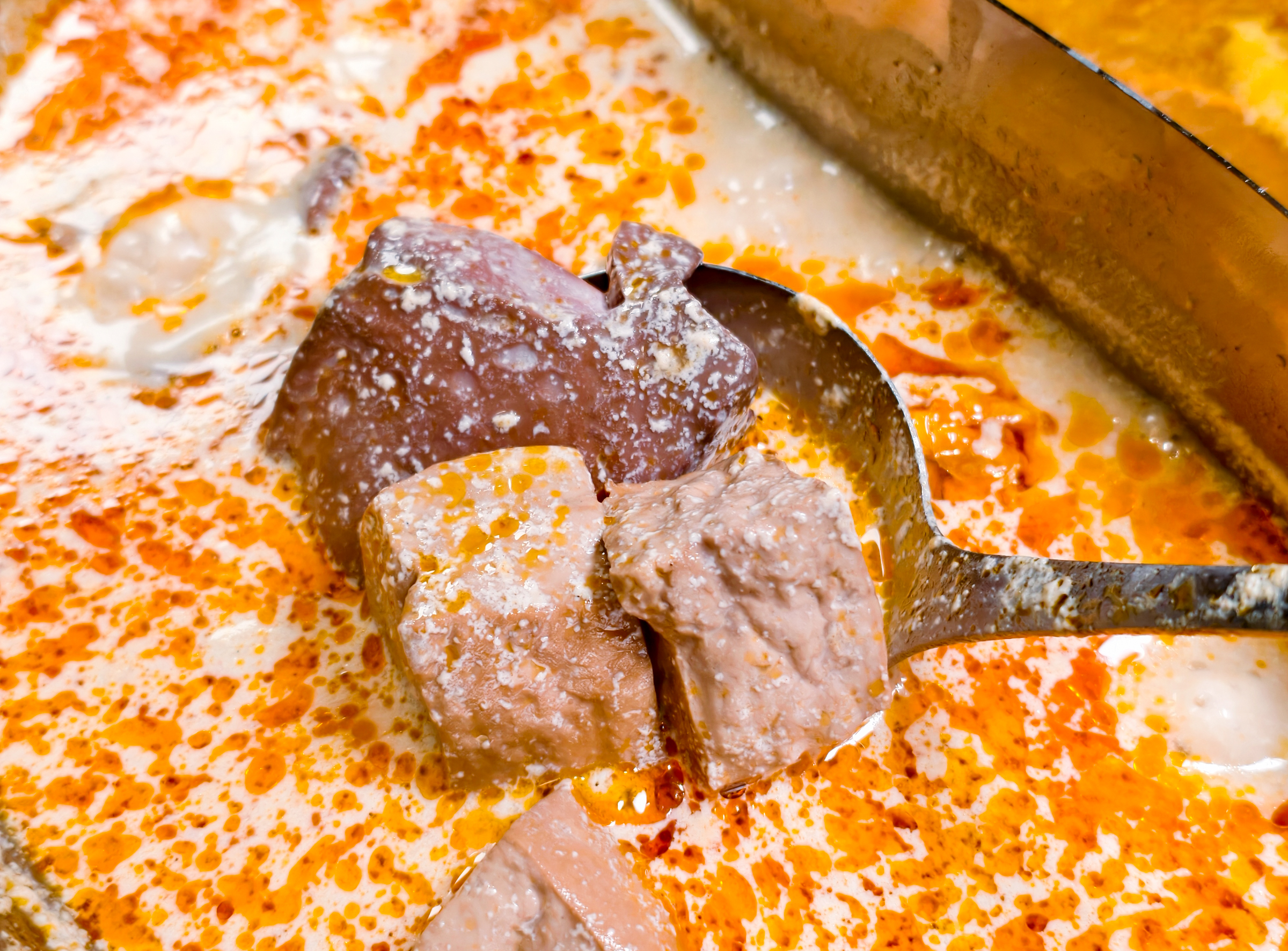 [高雄]無同麻辣鍋物-聚梧桐升級2.0!新堀江質感麻辣火鍋~必吃椒麻牛奶鍋、奶油蒜蝦鮭魚卵雜炊 @美食好芃友（芃芃）