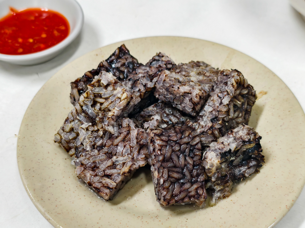 [高雄]鵝鴨莊-後驛低調40年高雄鴨肉老店!美鳳姐也來過~鴨肉切盤、鴨肉拌麵、當歸鴨必點! @美食好芃友（芃芃）