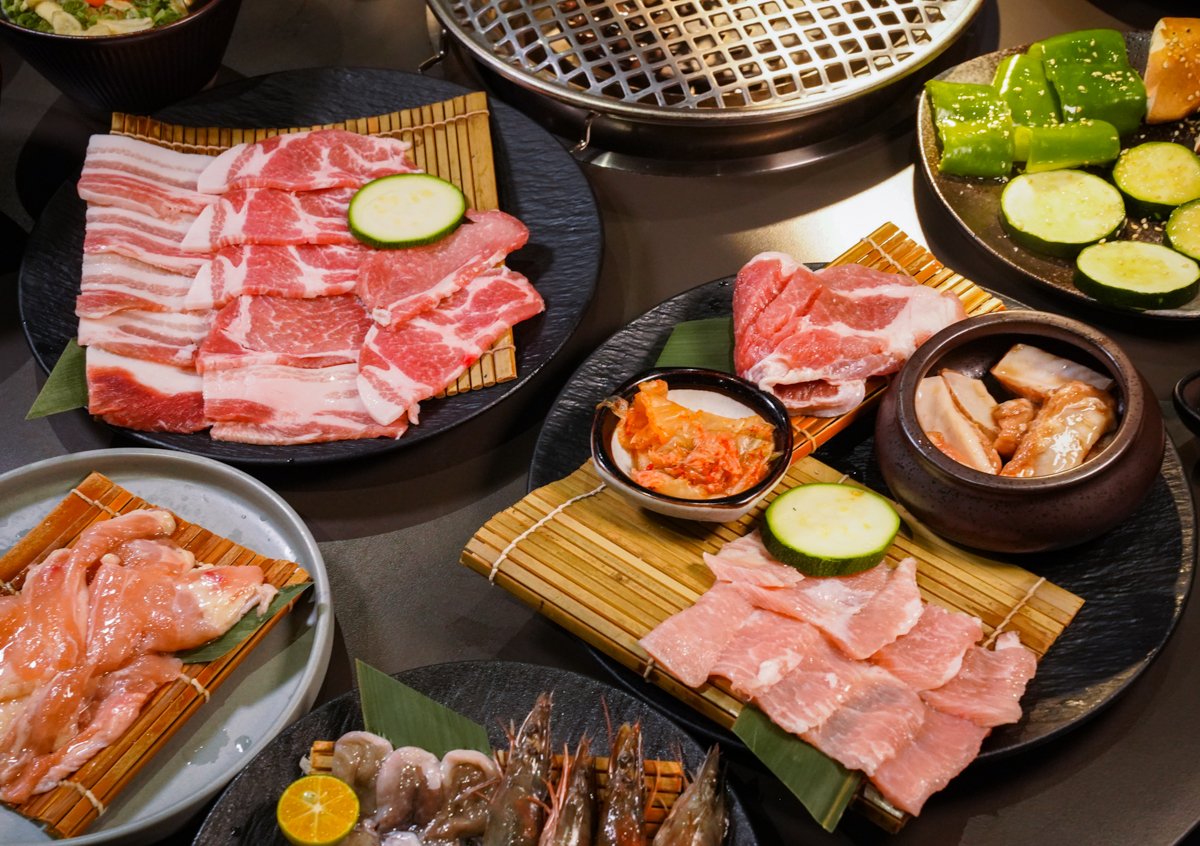 [高雄]伊氣燒肉-建工商圈超夯高雄燒肉!298元起超值特餐燒肉拼盤超划算~ @美食好芃友（芃芃）