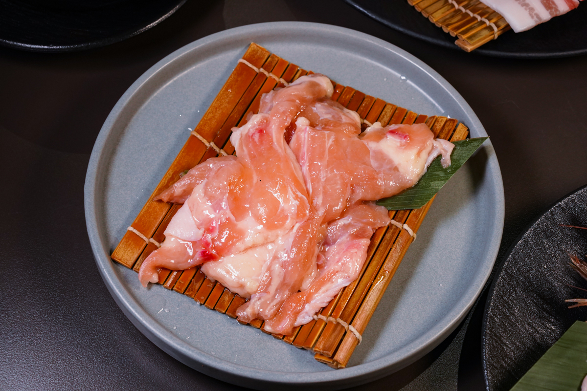 [高雄]伊氣燒肉-建工商圈超夯高雄燒肉!298元起超值特餐燒肉拼盤超划算~ @美食好芃友（芃芃）