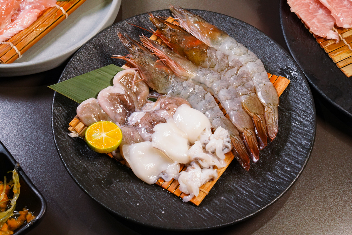 [高雄]伊氣燒肉-建工商圈超夯高雄燒肉!298元起超值特餐燒肉拼盤超划算~ @美食好芃友（芃芃）