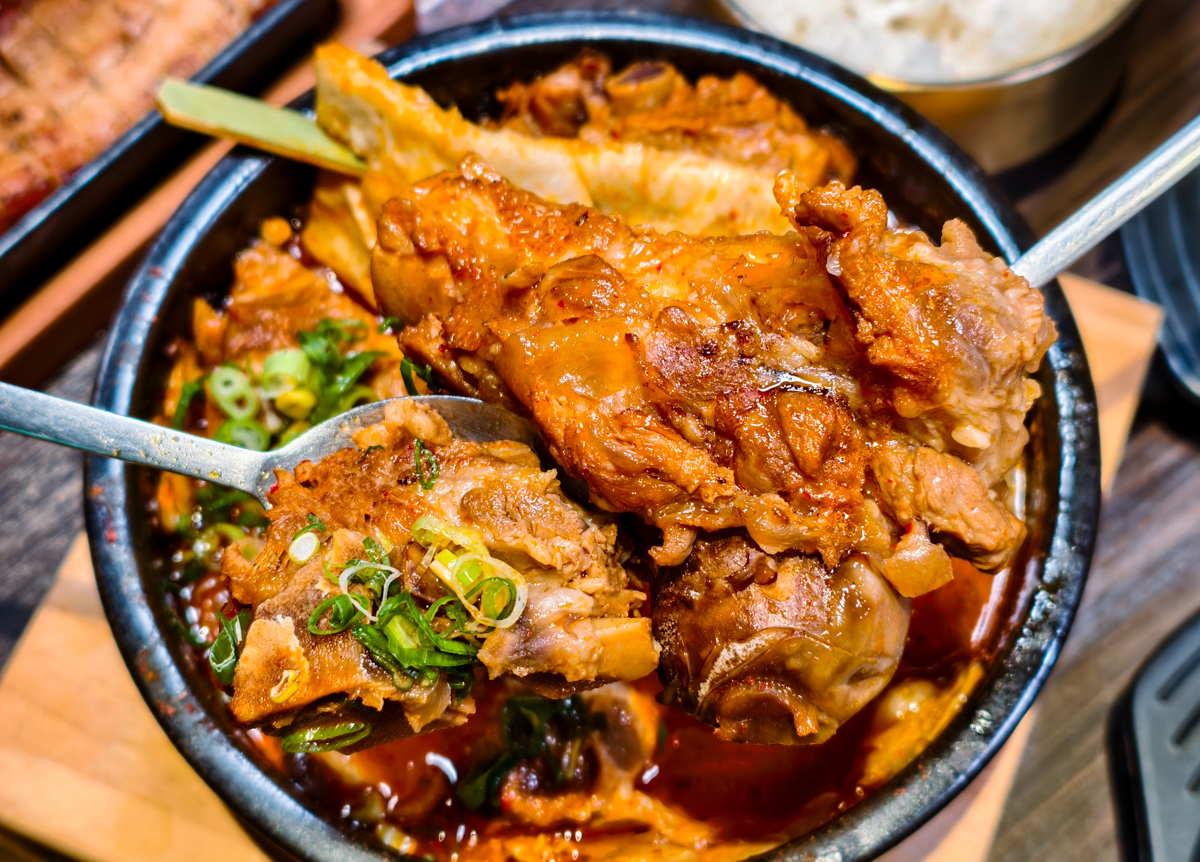 [高雄]玉豆腐-最划算高雄韓式豆腐煲!8樣小菜無限吃~商業午餐268元豆腐煲超划算! @美食好芃友（芃芃）