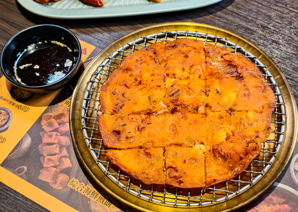 [高雄]玉豆腐-最划算高雄韓式豆腐煲!8樣小菜無限吃~商業午餐268元豆腐煲超划算! @美食好芃友（芃芃）