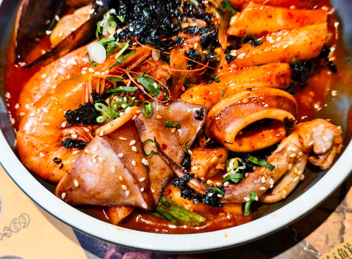 [高雄]玉豆腐-最划算高雄韓式豆腐煲!8樣小菜無限吃~商業午餐268元豆腐煲超划算! @美食好芃友（芃芃）