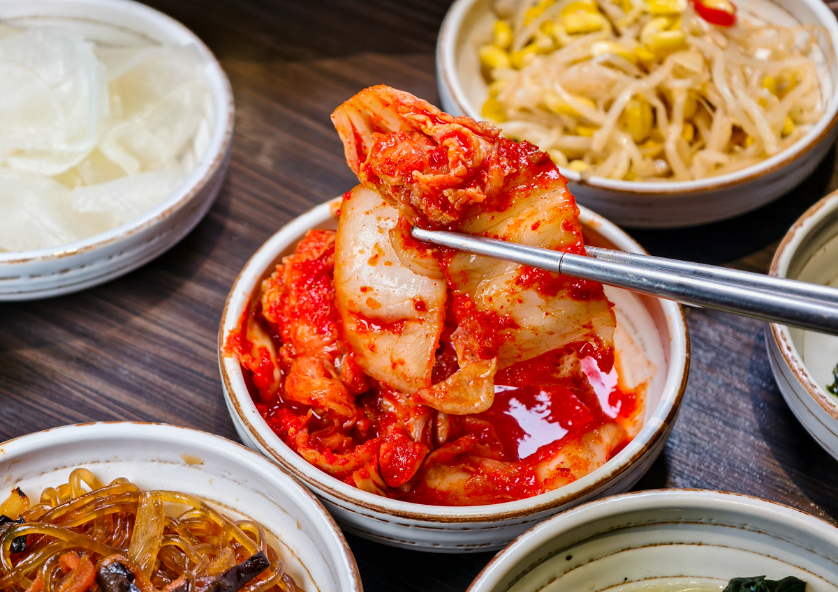 [高雄]玉豆腐-最划算高雄韓式豆腐煲!8樣小菜無限吃~商業午餐268元豆腐煲超划算! @美食好芃友（芃芃）