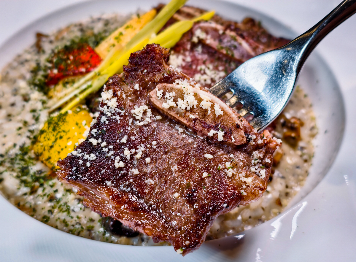 [高雄]高雄圓山秘境餐酒館-果嶺旁秘境高雄早午餐!人人都可來的湖景總統套房!! @美食好芃友（芃芃）