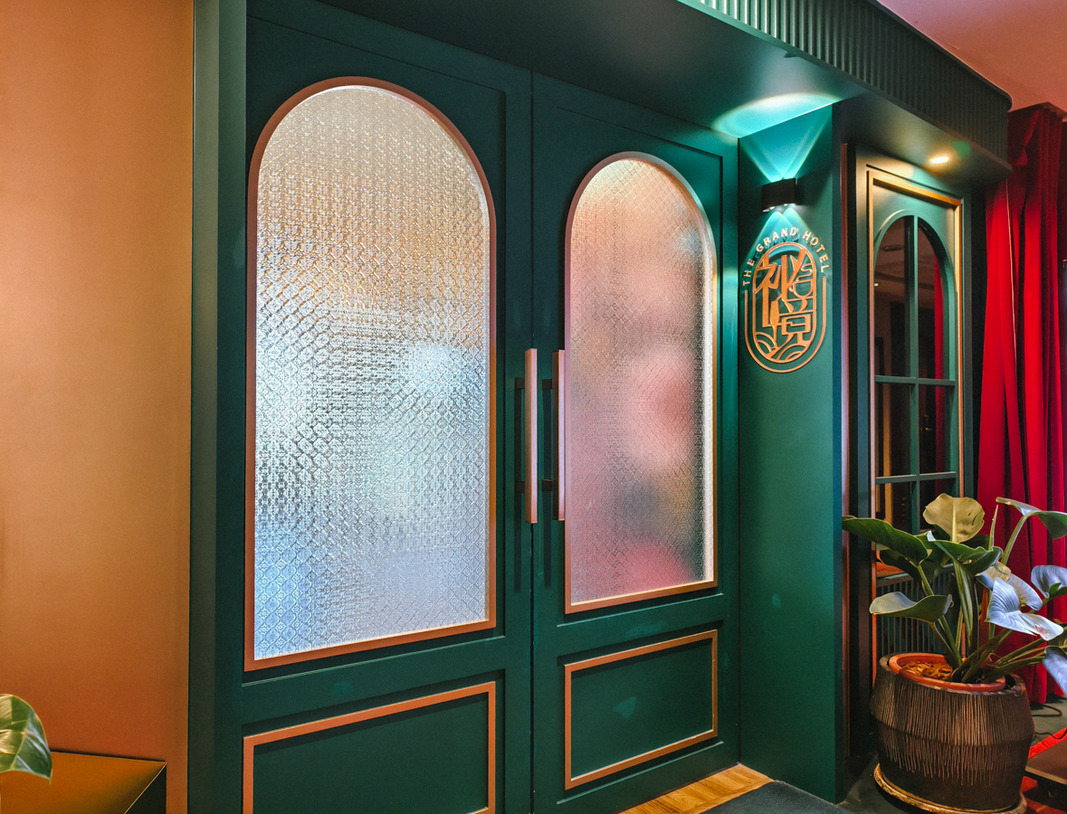 [高雄]高雄圓山秘境餐酒館-果嶺旁秘境高雄早午餐!人人都可來的湖景總統套房!! @美食好芃友（芃芃）