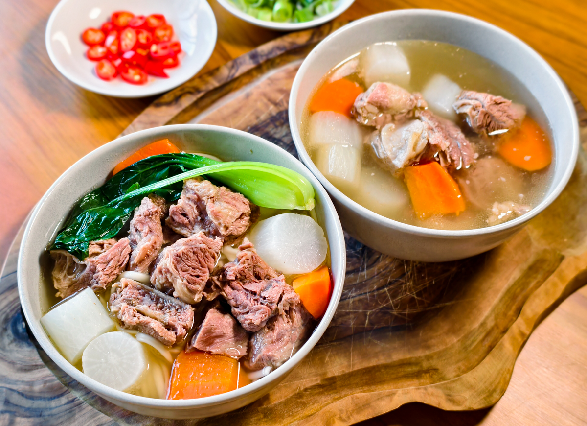 [高雄]史家庄清燉牛肉湯- 家傳50年清燉牛肉湯!膽滿大塊手切牛腩~火鍋湯底料理一包搞定 @美食好芃友（芃芃）