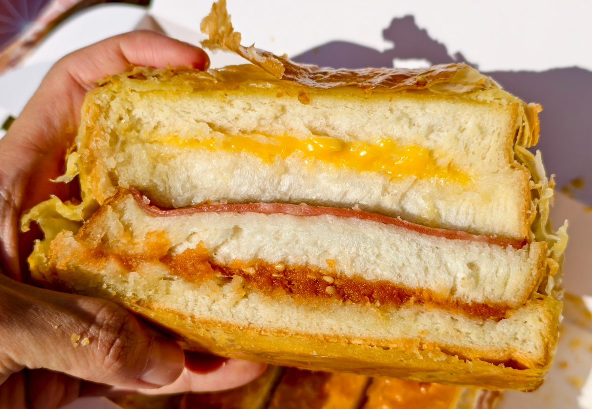 [台北]70年台北老店出爐秒殺「現烤起酥蛋糕」!超大一條只要$150!大黑松小倆口博愛門市限定 @美食好芃友（芃芃）