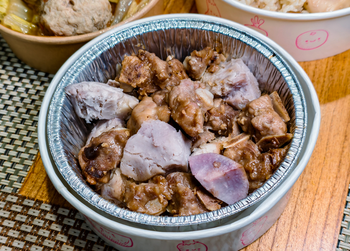 [高雄]大俠手路菜-楠梓德民黃昏市場必吃!現炒白菜滷x平價好吃麻油雞飯 @美食好芃友（芃芃）