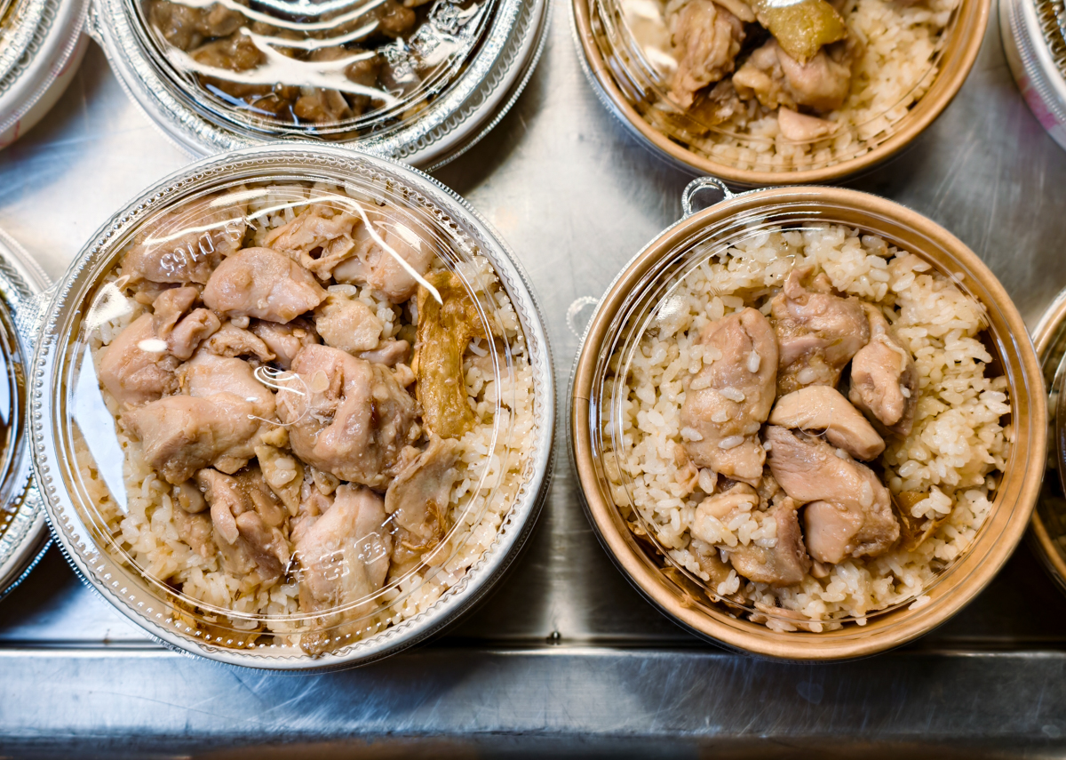 [高雄]大俠手路菜-楠梓德民黃昏市場必吃!現炒白菜滷x平價好吃麻油雞飯 @美食好芃友（芃芃）