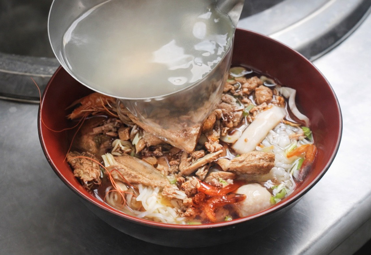 [潮州美食推薦]潮州牛肉亮-肉片滿出來平價牛肉湯~濃郁滋味牛肉燴飯必吃! @美食好芃友（芃芃）