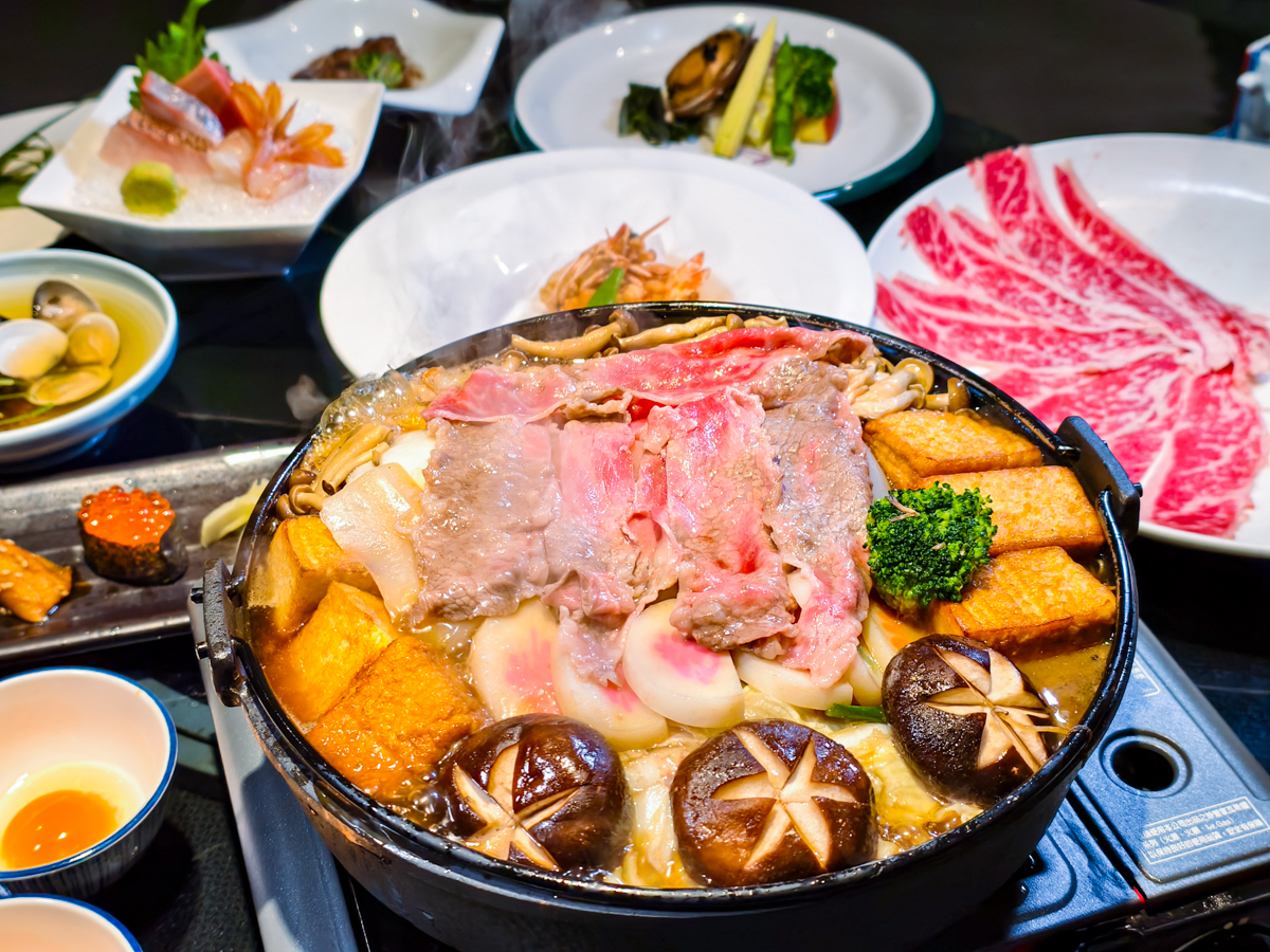 [高雄]攝飲主題餐廳-超巨大魯夫肉拉麵x繽紛口味炸七龍珠!超好拍動漫主題 @美食好芃友（芃芃）