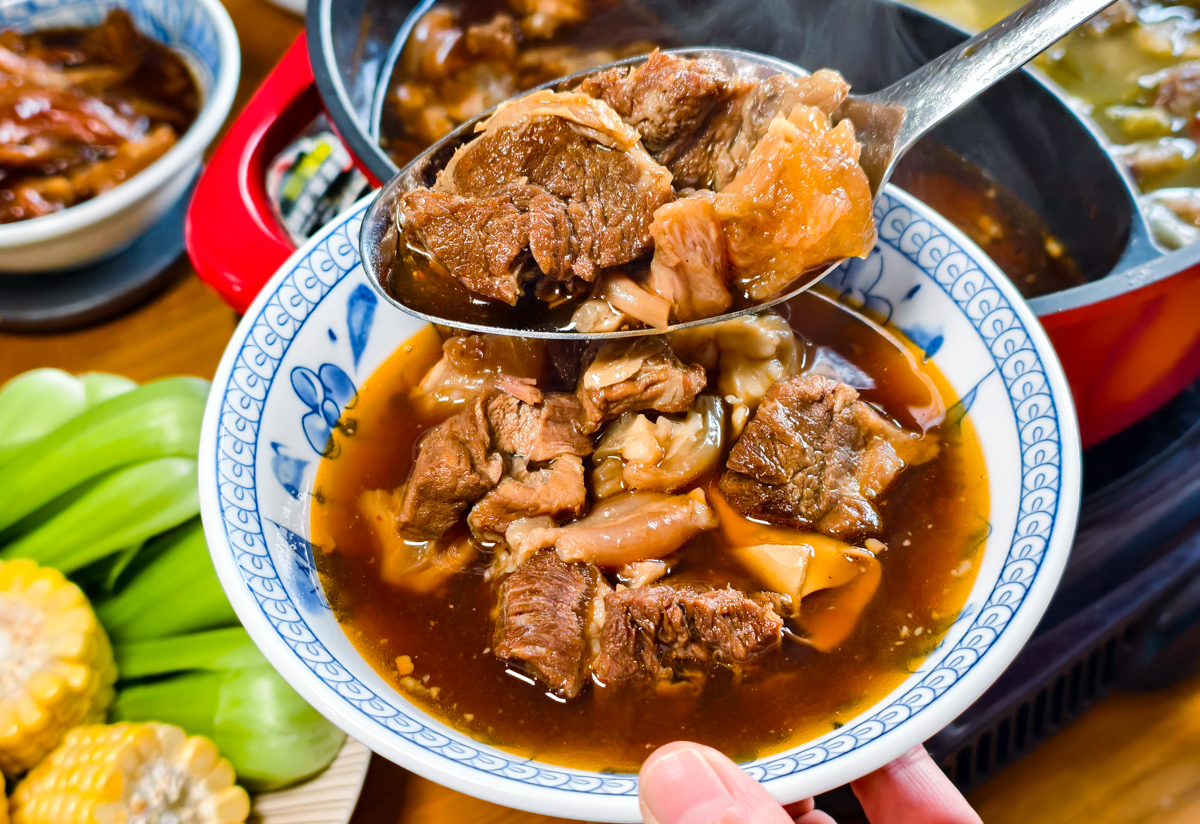 一鍋給足 600 克肉量：全國麗園「一斤肉牛肉爐」在家也能輕鬆享用飯店主廚手藝 @美食好芃友（芃芃）