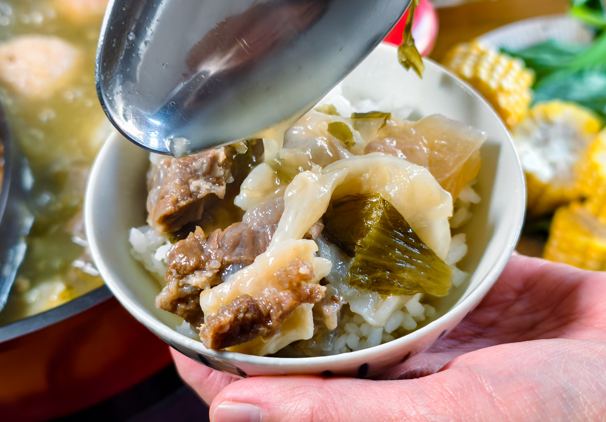 一鍋給足 600 克肉量：全國麗園「一斤肉牛肉爐」在家也能輕鬆享用飯店主廚手藝 @美食好芃友（芃芃）