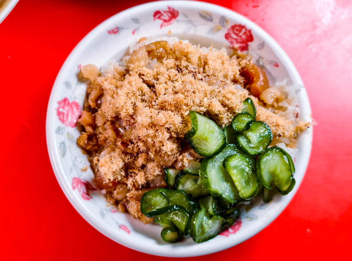 [高雄]三塊厝肉圓嫂-超獨特的滷肉圓!傳承四代80年高雄肉圓老店 @美食好芃友（芃芃）