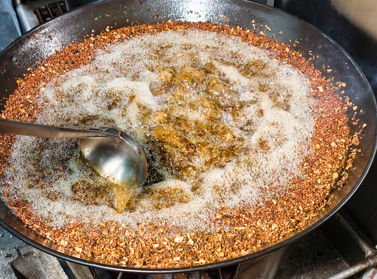 [高雄]叁庚半火鍋-最道地高雄重慶麻辣火鍋!晚餐吃到宵夜都有!老闆親炒麻辣底料 @美食好芃友（芃芃）