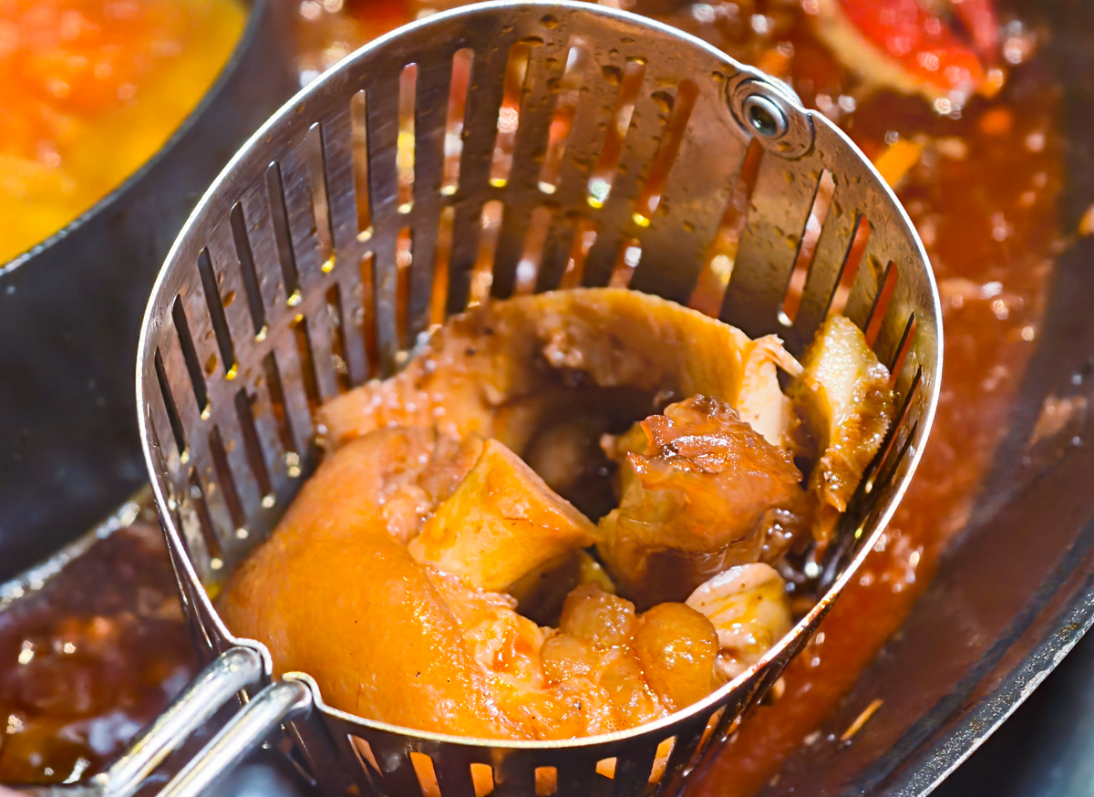 [高雄]叁庚半火鍋-最道地高雄重慶麻辣火鍋!晚餐吃到宵夜都有!老闆親炒麻辣底料 @美食好芃友（芃芃）