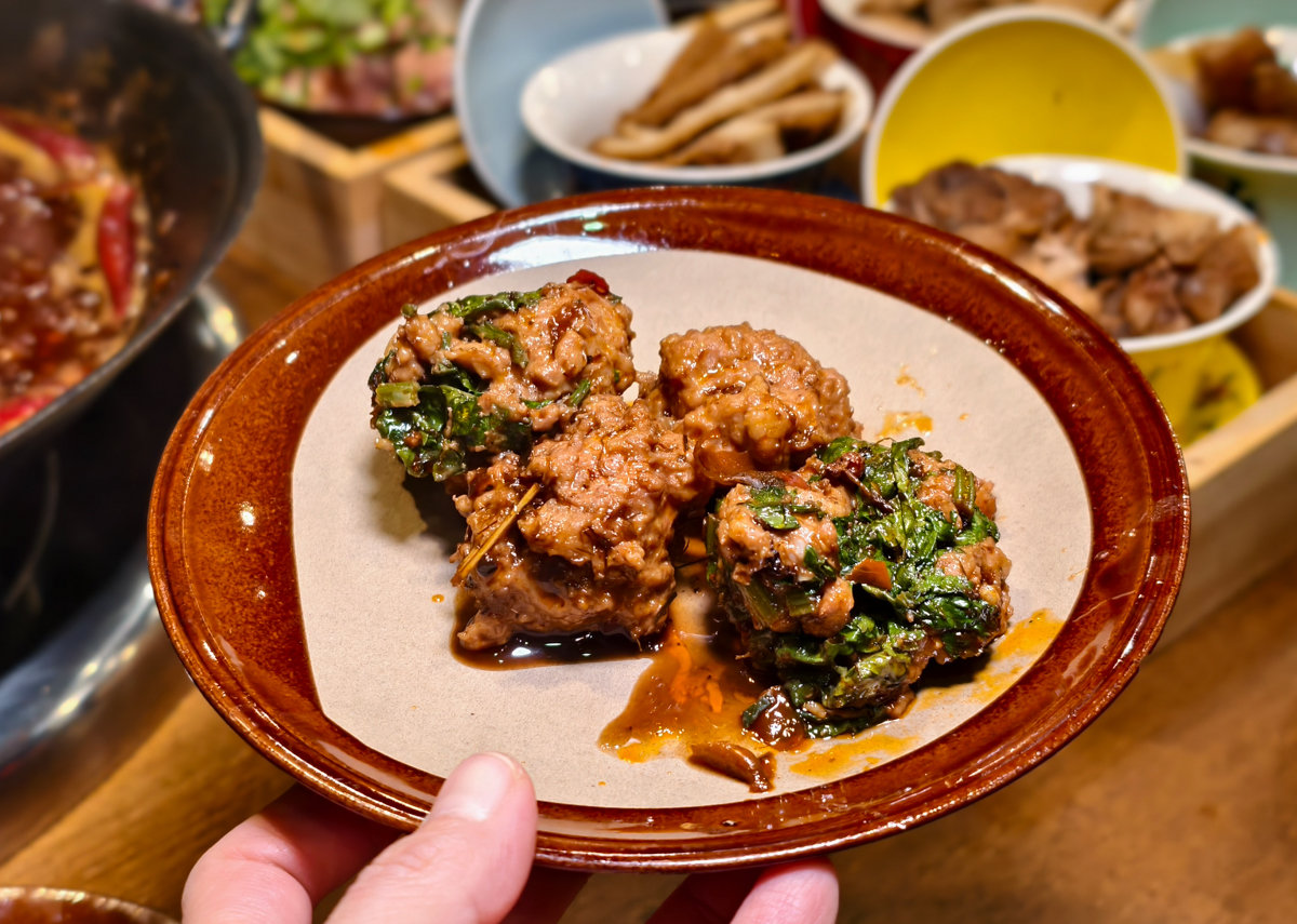 [高雄]叁庚半火鍋-最道地高雄重慶麻辣火鍋!晚餐吃到宵夜都有!老闆親炒麻辣底料 @美食好芃友（芃芃）