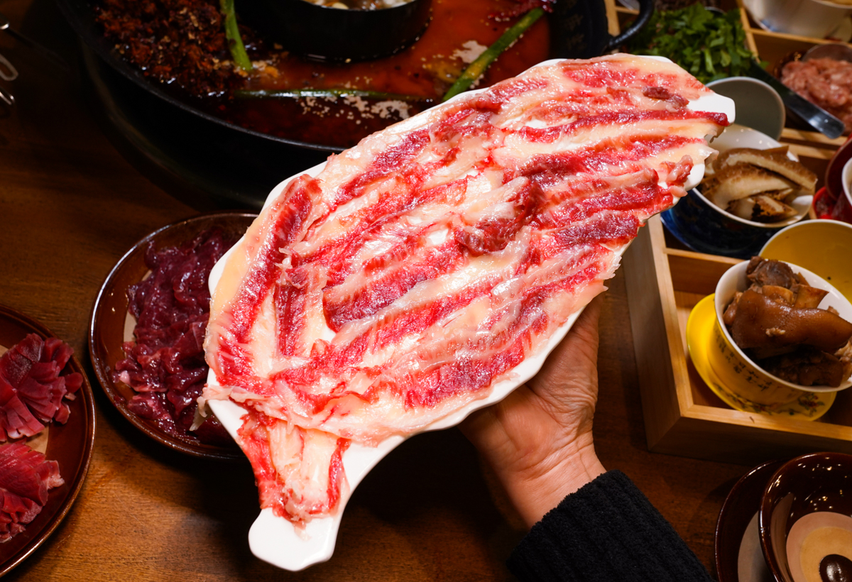 [高雄]叁庚半火鍋-最道地高雄重慶麻辣火鍋!晚餐吃到宵夜都有!老闆親炒麻辣底料 @美食好芃友（芃芃）