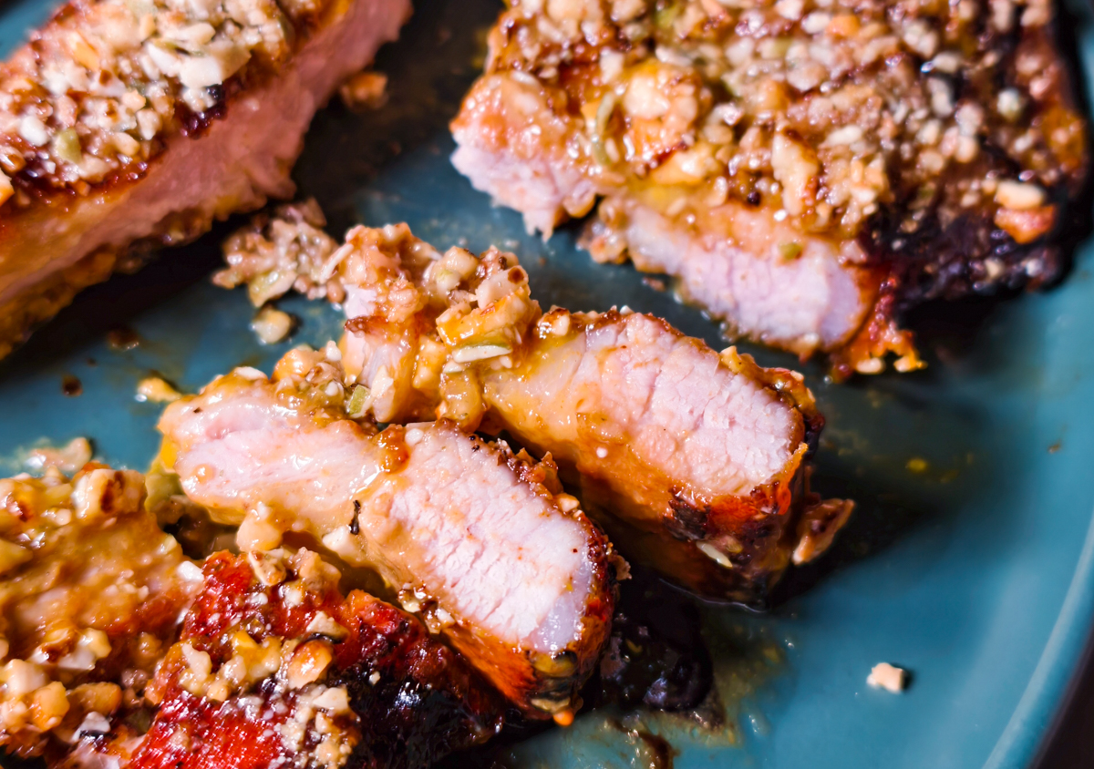 [高雄]拾光餐酒館-新堀江旁巷弄老宅氣氛餐酒館!高雄約會聚餐首選名單 @美食好芃友（芃芃）