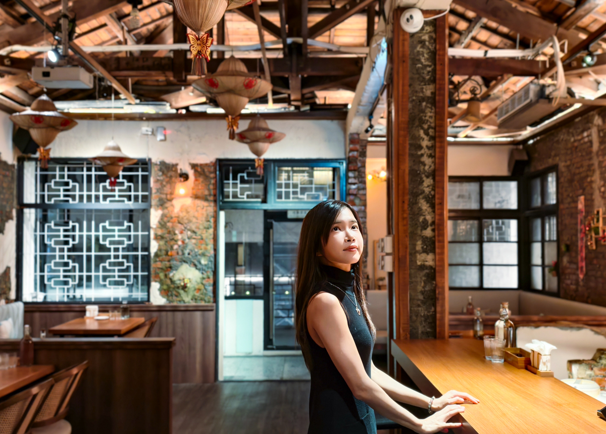 [高雄]拾光餐酒館-新堀江旁巷弄老宅氣氛餐酒館!高雄約會聚餐首選名單 @美食好芃友（芃芃）