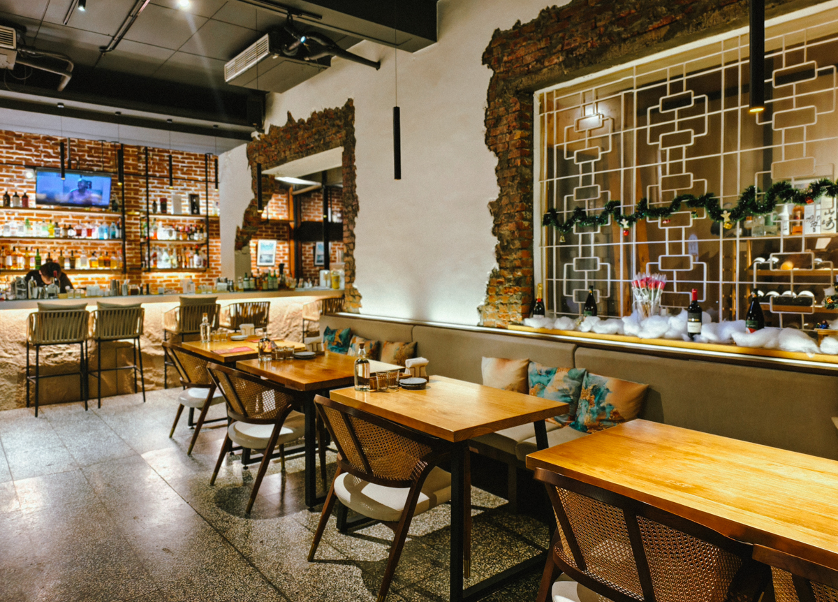 [高雄]拾光餐酒館-新堀江旁巷弄老宅氣氛餐酒館!高雄約會聚餐首選名單 @美食好芃友（芃芃）