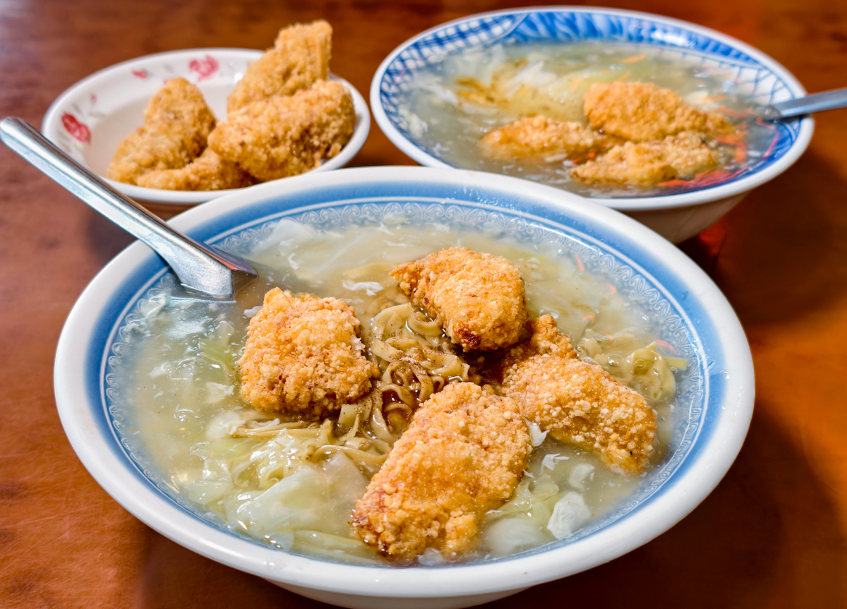 [高雄]花拾間咖啡廚房-飽足豬排三明治x美味家常味簡餐 充滿藝術氣息的咖啡店 高雄簡餐推薦 @美食好芃友（芃芃）