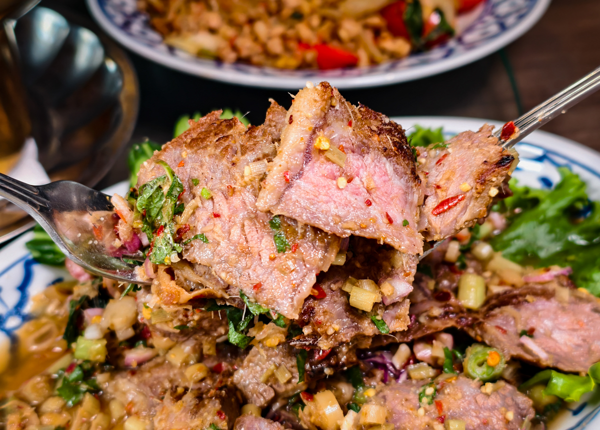 [高雄]夜泰美-凹子底站附近超強高雄泰式餐廳!香料層次豐富北泰口味~ @美食好芃友（芃芃）