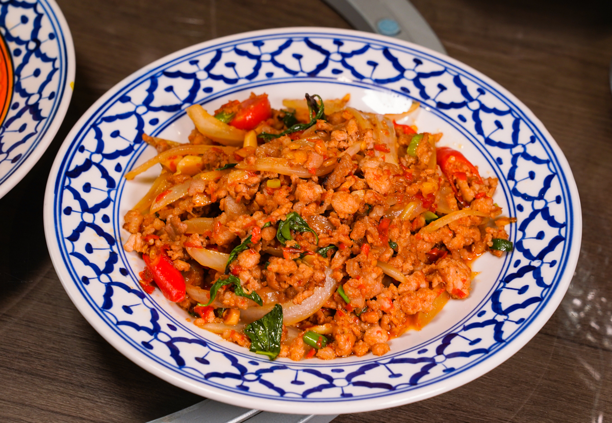 [高雄]夜泰美-凹子底站附近超強高雄泰式餐廳!香料層次豐富北泰口味~ @美食好芃友（芃芃）