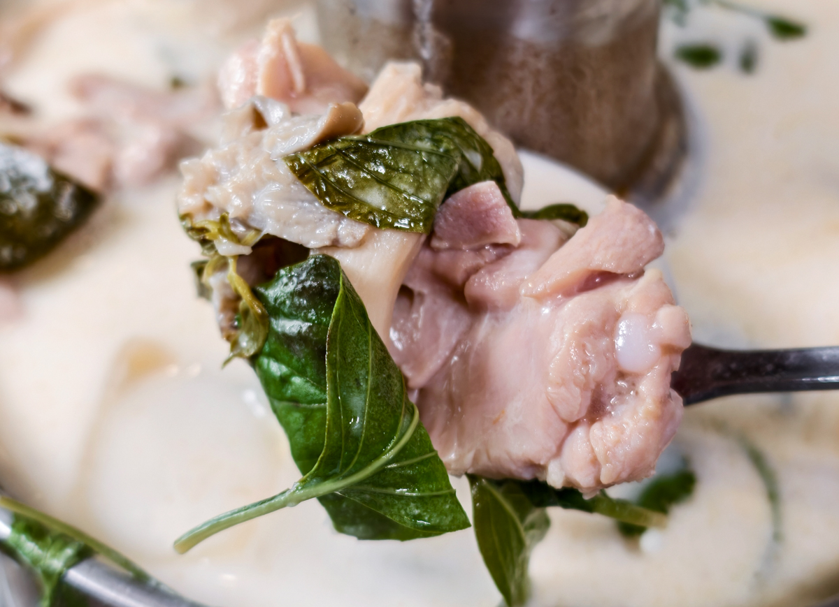 [高雄]夜泰美-凹子底站附近超強高雄泰式餐廳!香料層次豐富北泰口味~ @美食好芃友（芃芃）