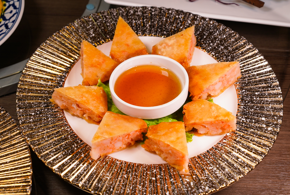 [高雄]夜泰美-凹子底站附近超強高雄泰式餐廳!香料層次豐富北泰口味~ @美食好芃友（芃芃）