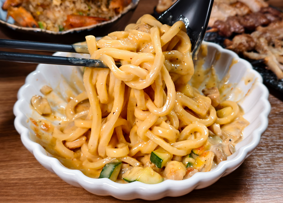 [高雄]炎上燒物製所-中央公園附近低調人氣高雄居酒屋!炭烤串燒超級香! @美食好芃友（芃芃）