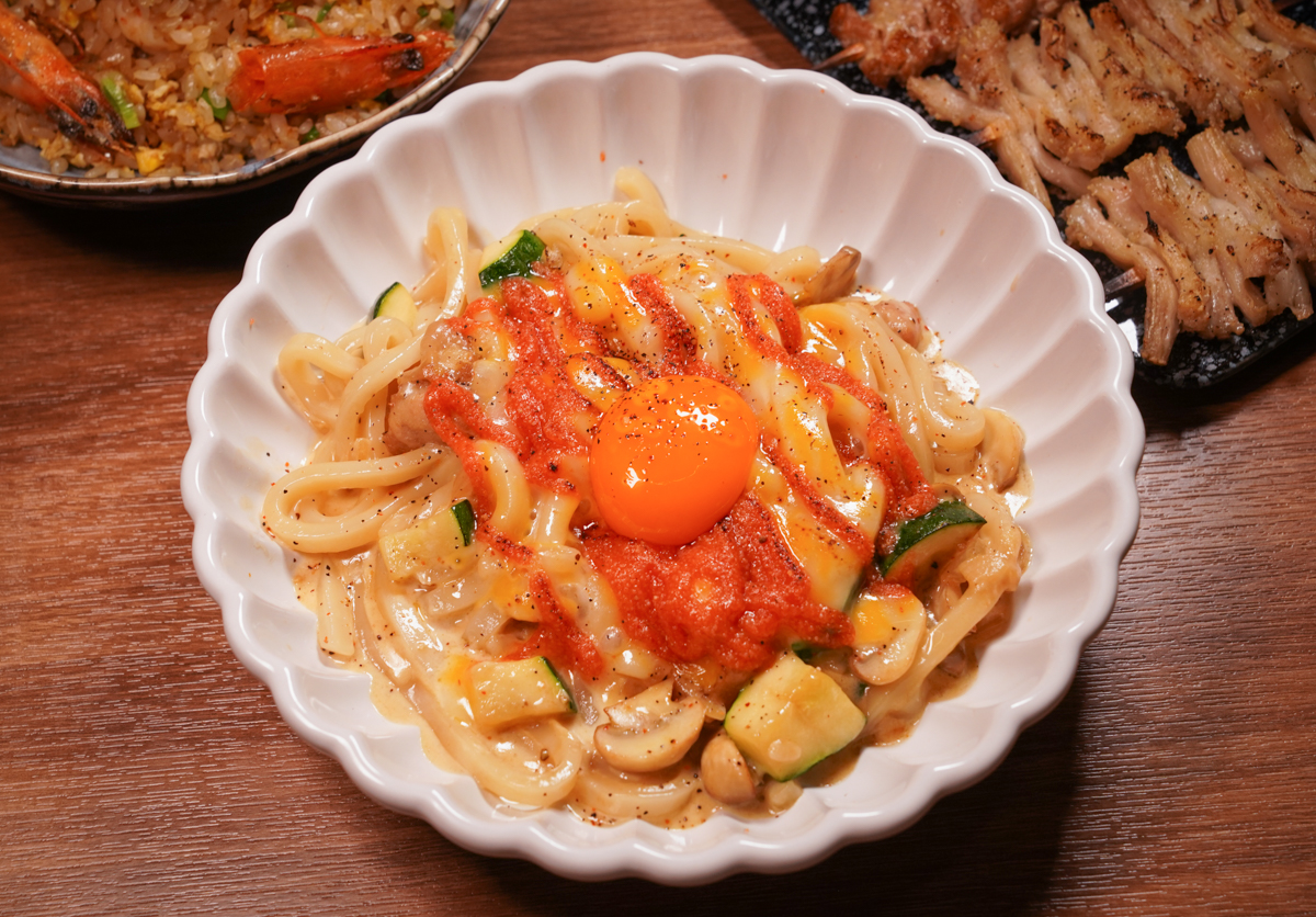 [高雄]炎上燒物製所-中央公園附近低調人氣高雄居酒屋!炭烤串燒超級香! @美食好芃友（芃芃）