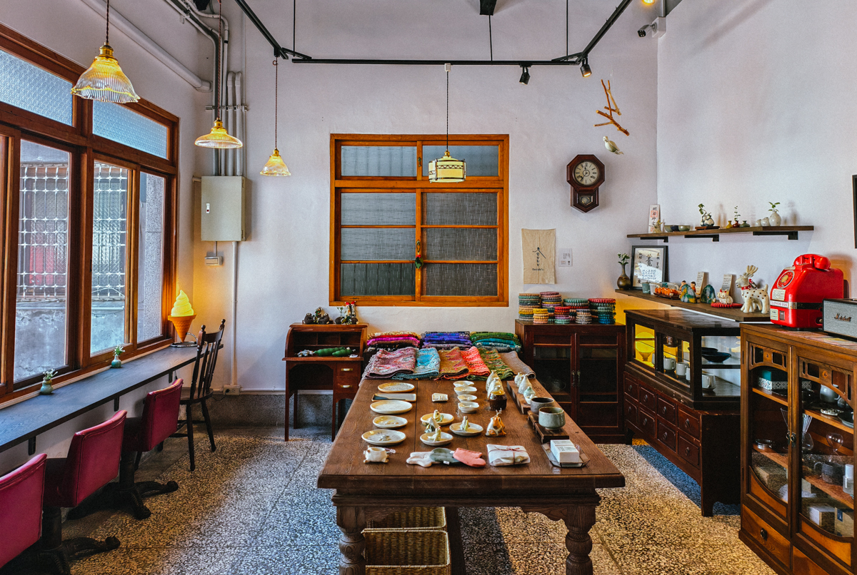 [高雄]植月選物｜喫茶｜影像-左營建業新村內靜謐選物咖啡店 @美食好芃友（芃芃）