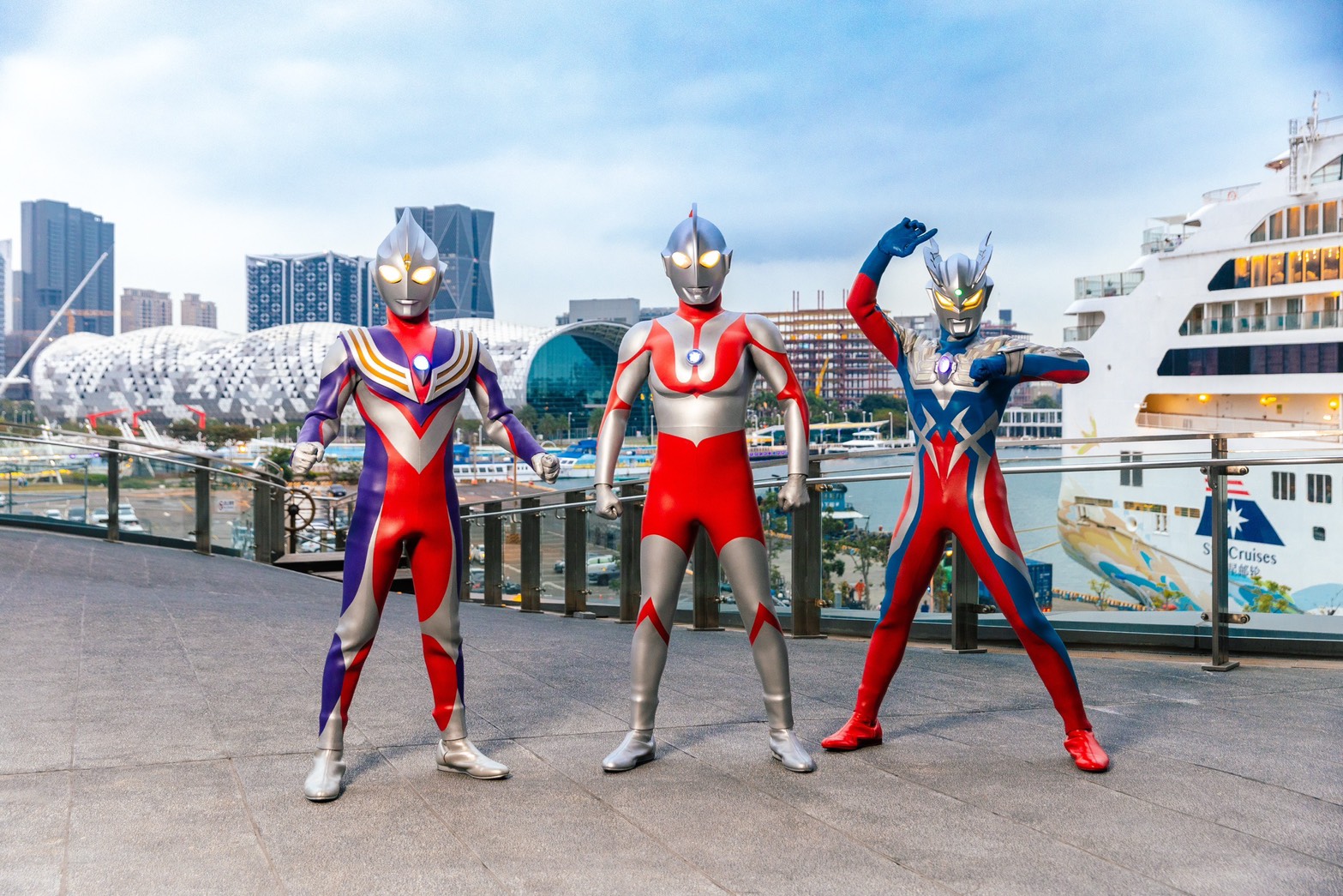 海陸超巨大「超人力霸王」降落!2026高雄冬日遊樂園嗨翻天~ @美食好芃友（芃芃）