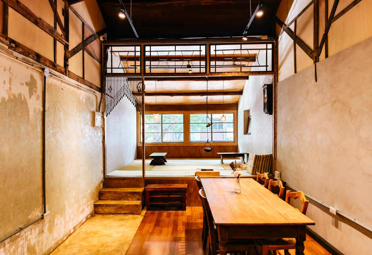 [高雄]福利咖啡社-鹽埕區籐椅老店改造老屋咖啡店~恰到好處的復古氛圍 @美食好芃友（芃芃）