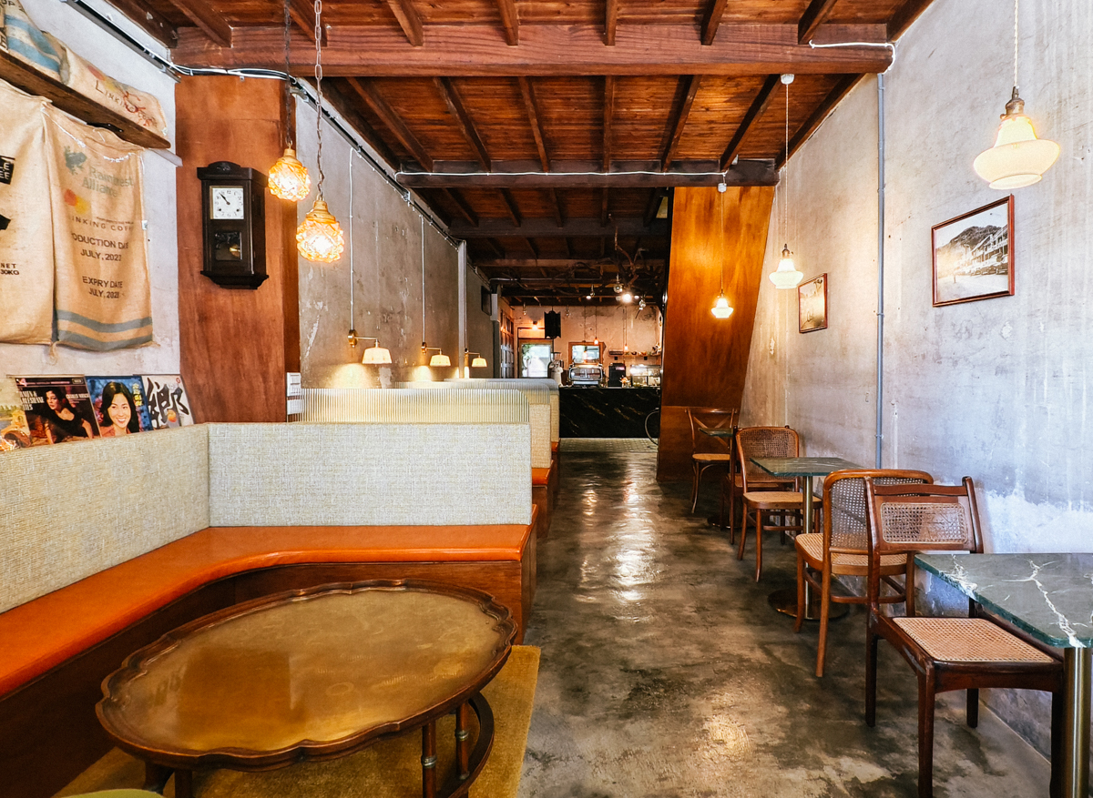 [高雄]福利咖啡社-鹽埕區籐椅老店改造老屋咖啡店~恰到好處的復古氛圍 @美食好芃友（芃芃）