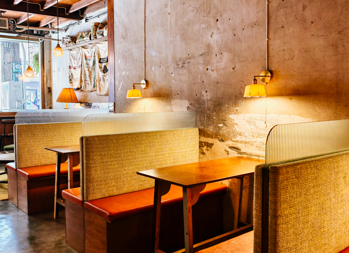 [高雄]福利咖啡社-鹽埕區籐椅老店改造老屋咖啡店~恰到好處的復古氛圍 @美食好芃友（芃芃）