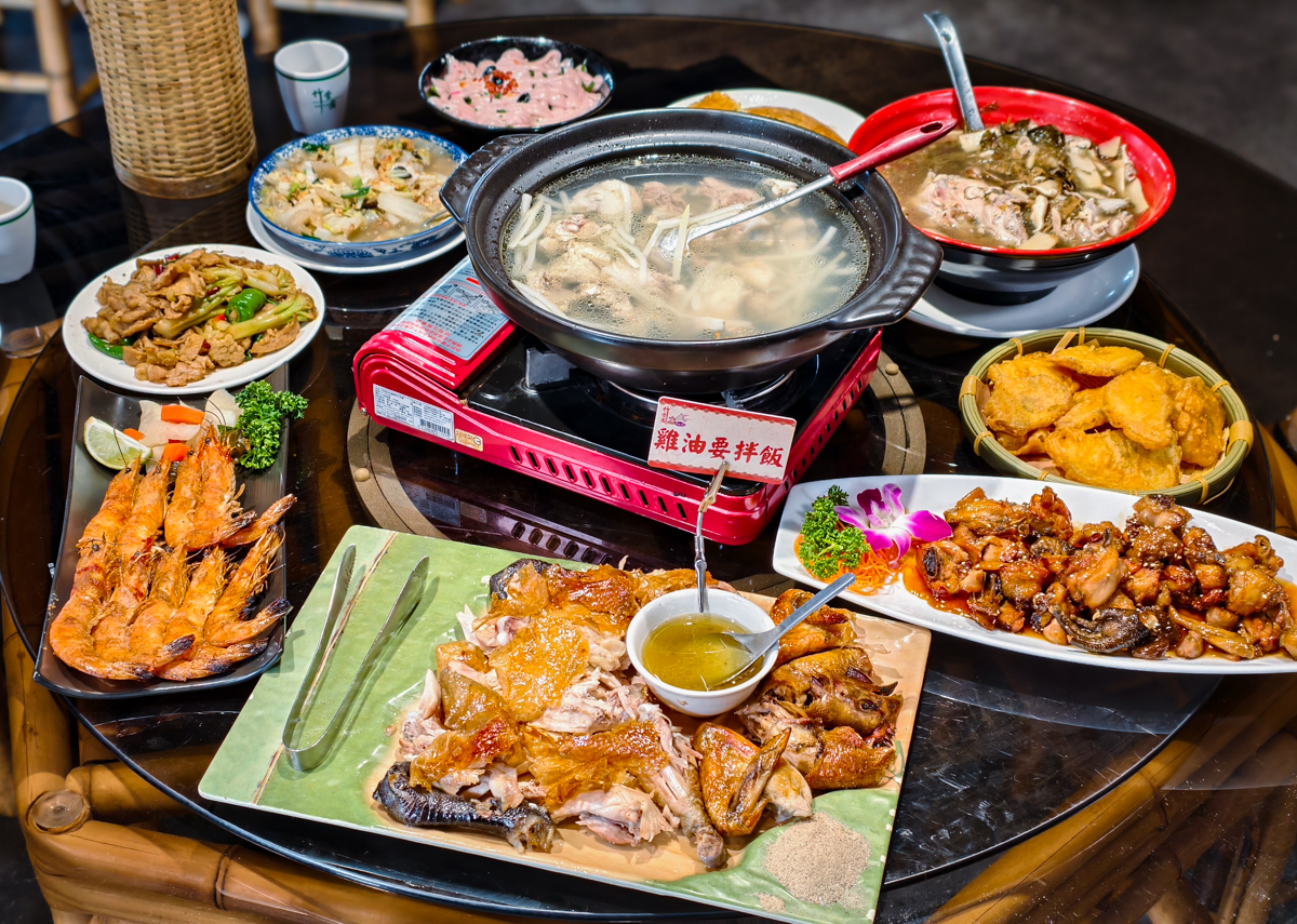 [南投]竹香園甕缸雞-南投紫南宮最紅甕仔雞!全台首創手剝甕缸雞~金黃脆皮x超嫩雞肉 @美食好芃友（芃芃）