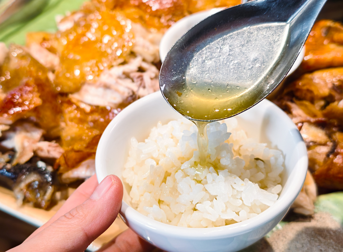 [南投]竹香園甕缸雞-南投紫南宮最紅甕仔雞!全台首創手剝甕缸雞~金黃脆皮x超嫩雞肉 @美食好芃友（芃芃）