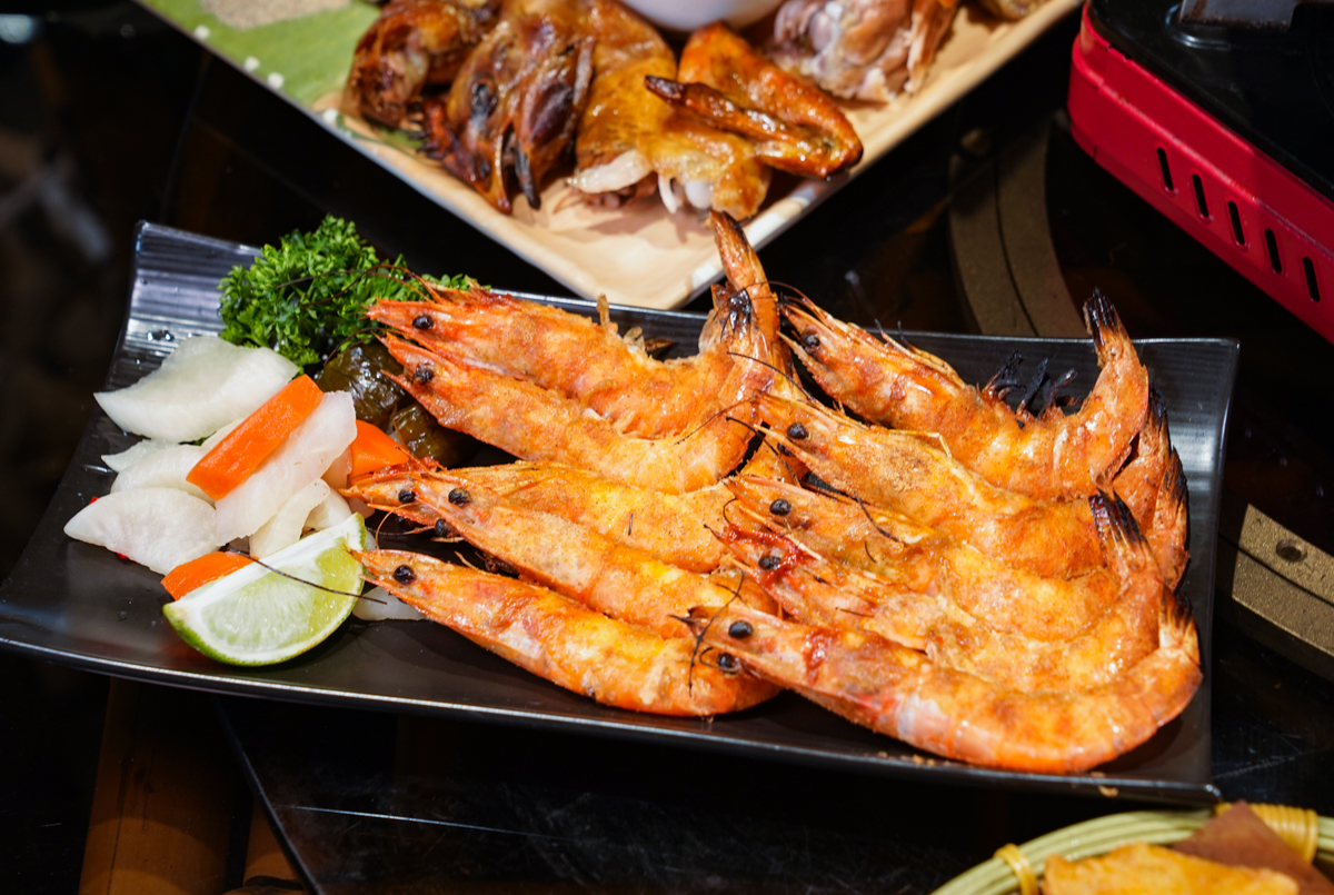 [南投]竹香園甕缸雞-南投紫南宮最紅甕仔雞!全台首創手剝甕缸雞~金黃脆皮x超嫩雞肉 @美食好芃友（芃芃）