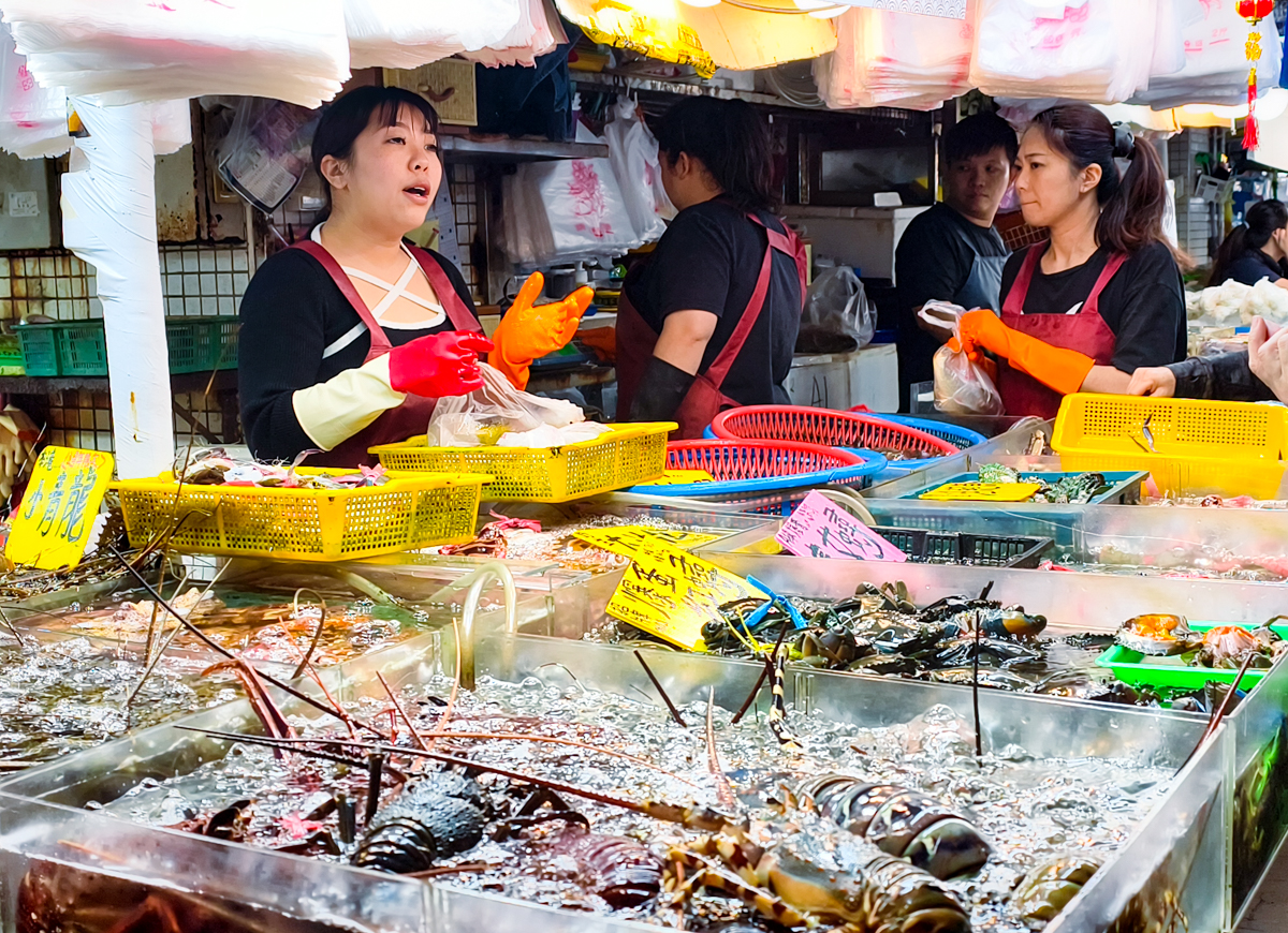 [高雄]爆吃6間蚵仔寮漁港美食!蔡家現撈現炸海鮮、蚵仔寮蚵仔煎、王記炸肥腸、林家魚丸都必吃 @美食好芃友（芃芃）