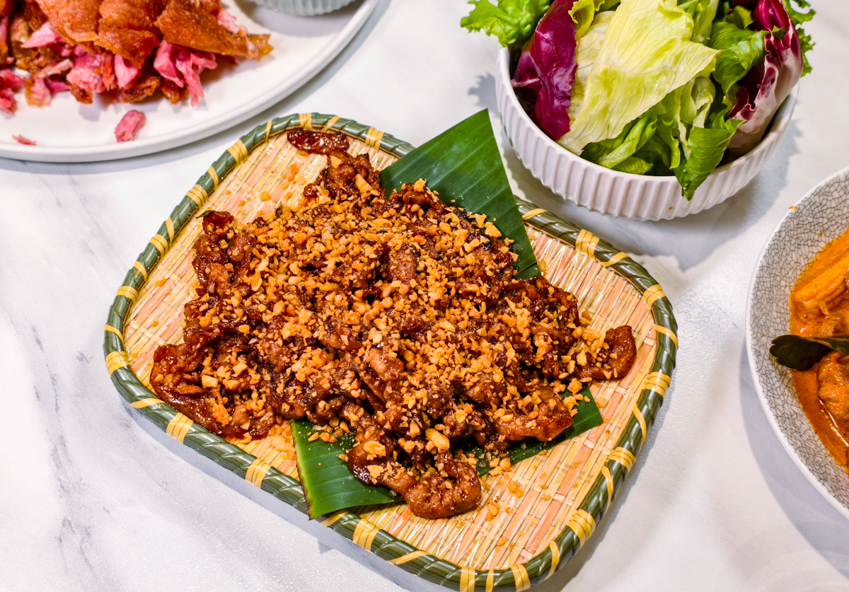 [高雄]PAPAYA泰-google評價4.7顆星!人氣大份量高雄泰式餐廳~必點泰式豬腳x超好吃泰式炒河粉! @美食好芃友（芃芃）