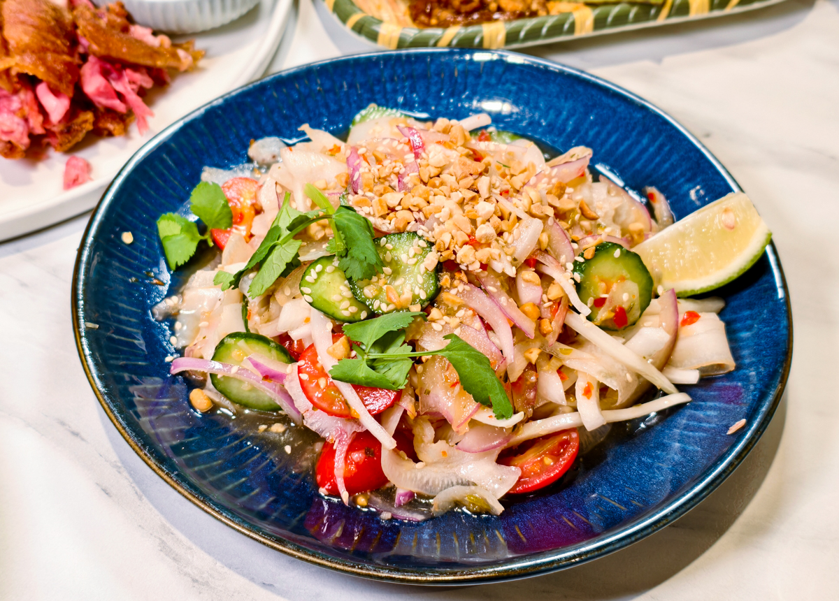 [高雄]PAPAYA泰-google評價4.7顆星!人氣大份量高雄泰式餐廳~必點泰式豬腳x超好吃泰式炒河粉! @美食好芃友（芃芃）