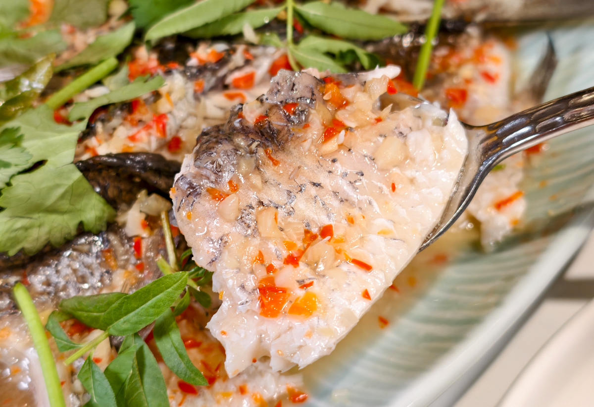 [高雄]PAPAYA泰-google評價4.7顆星!人氣大份量高雄泰式餐廳~必點泰式豬腳x超好吃泰式炒河粉! @美食好芃友（芃芃）