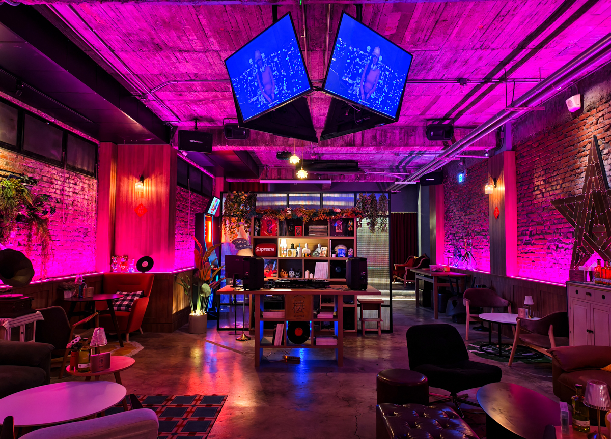 [北海道新千歲機場美食]十勝花畑牧場-起司控必吃!超濃郁起司馬鈴薯與義麵 @美食好芃友（芃芃）