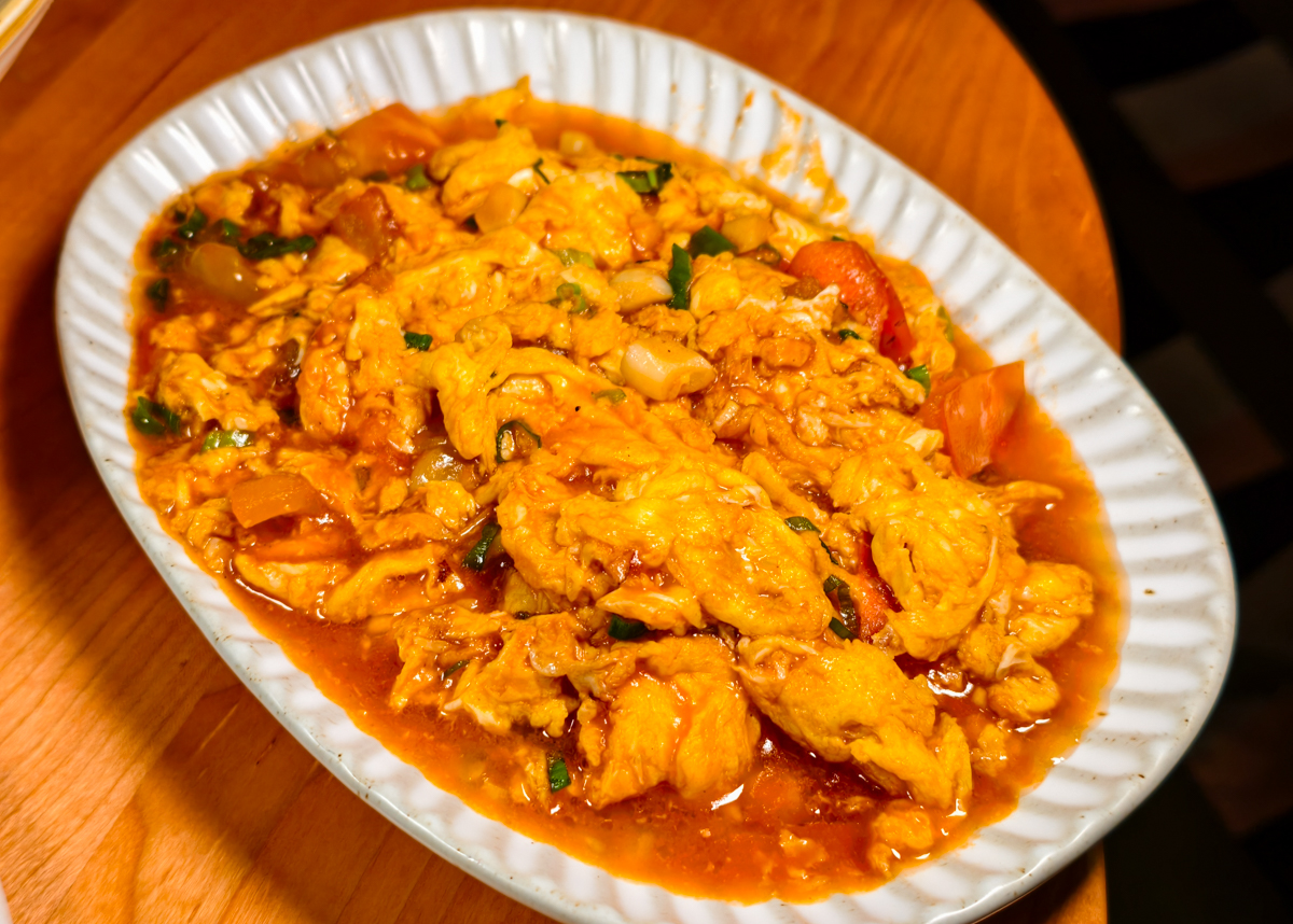 [高雄]棲QI BISTRO-新堀江最新聚餐熱門點!粉紅復古音樂餐酒館~必點驚艷好吃中式熱炒 @美食好芃友（芃芃）