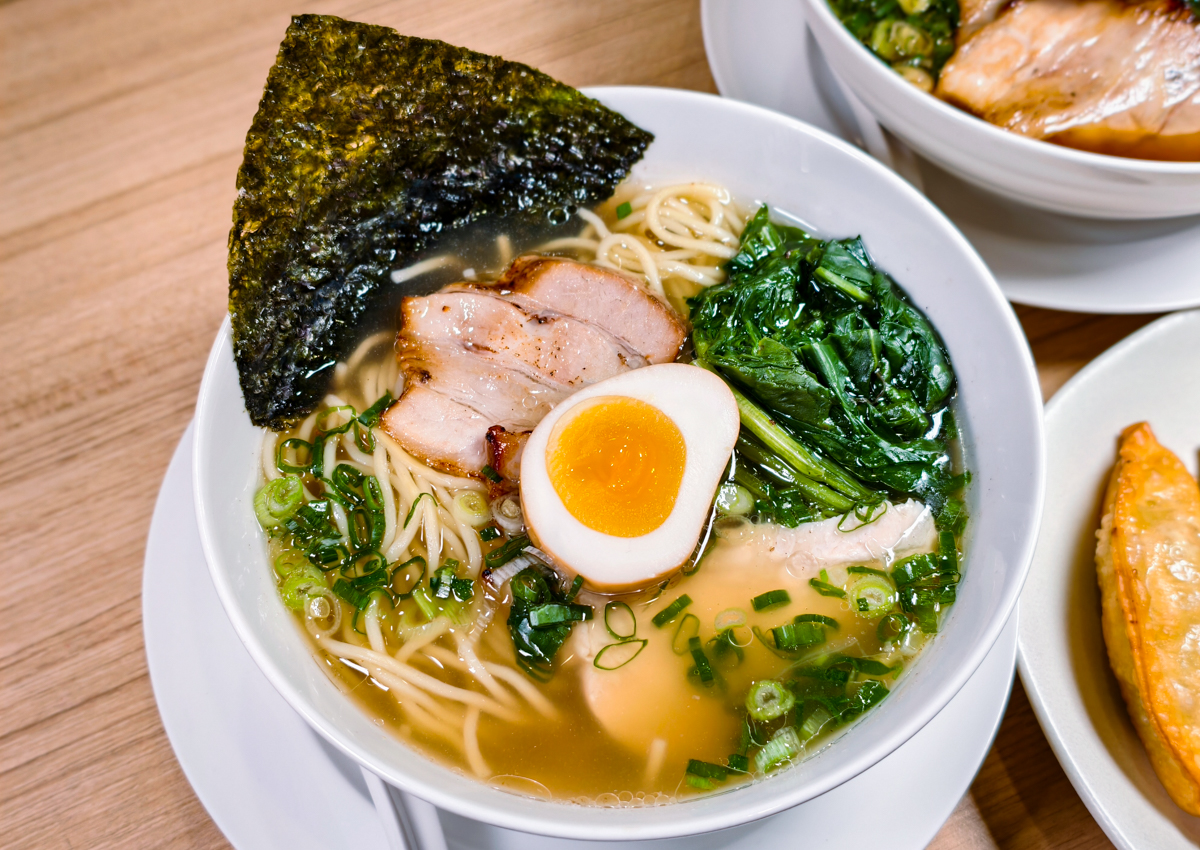 [東京甜點推薦必吃]白髭のシュークリーム工房-限量萌翻天龍貓泡芙 東京下午茶推薦 @美食好芃友（芃芃）