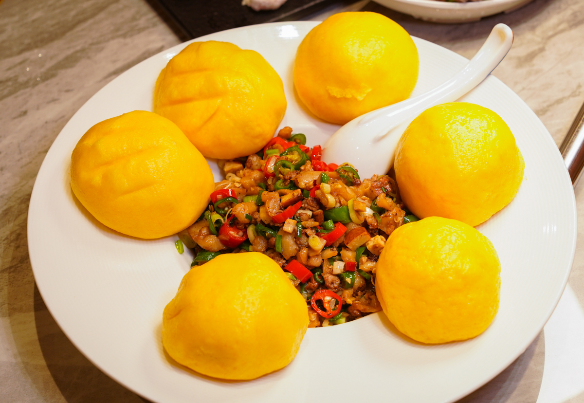 [高雄]湯王胡椒豬肚雞南屏店-高雄最強胡椒豬肚雞!熬煮8小時絕頂湯頭x必吃私房菜窩窩頭、臘味煲仔飯 @美食好芃友（芃芃）